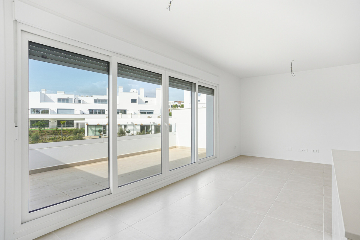 Se vende Apartamento Planta Media de 2 dormitorios en Costa Del Sol, Málaga, España