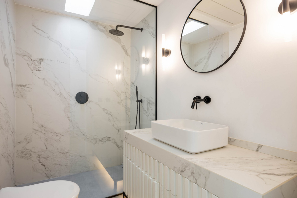 Se vende Apartamento Planta Media de 2 dormitorios en Costa Del Sol, Málaga, España