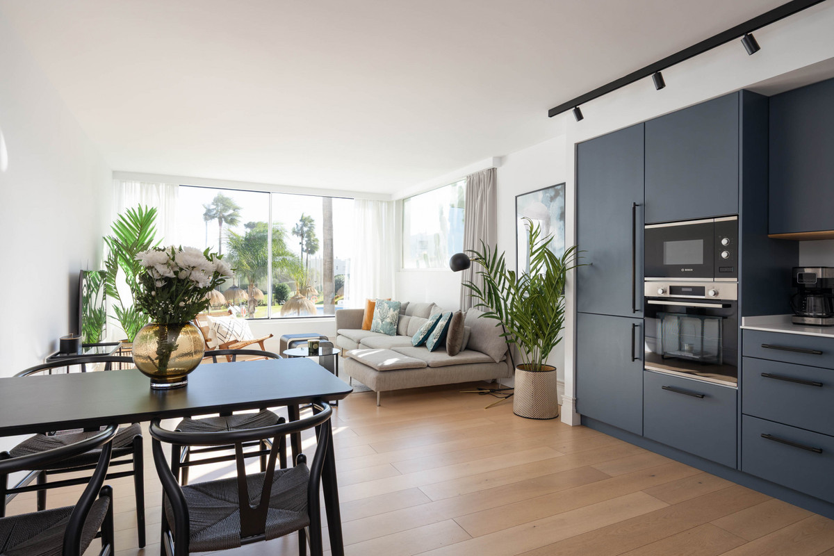 Se vende Apartamento Planta Media de 2 dormitorios en Costa Del Sol, Málaga, España
