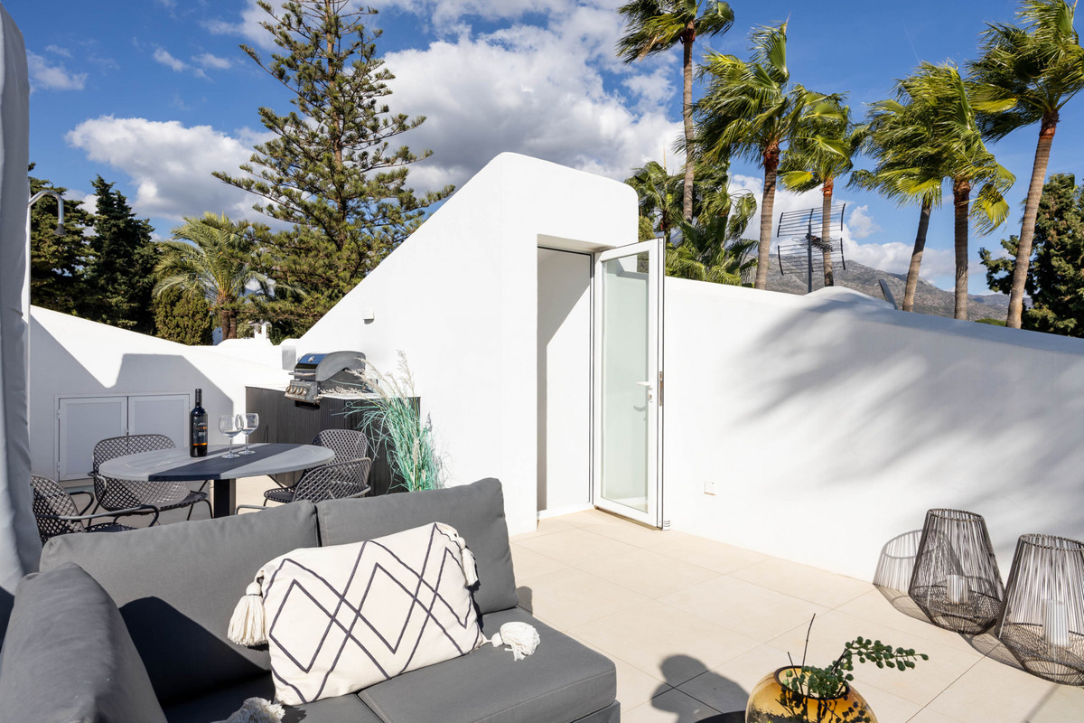 Se vende Apartamento Planta Media de 2 dormitorios en Costa Del Sol, Málaga, España