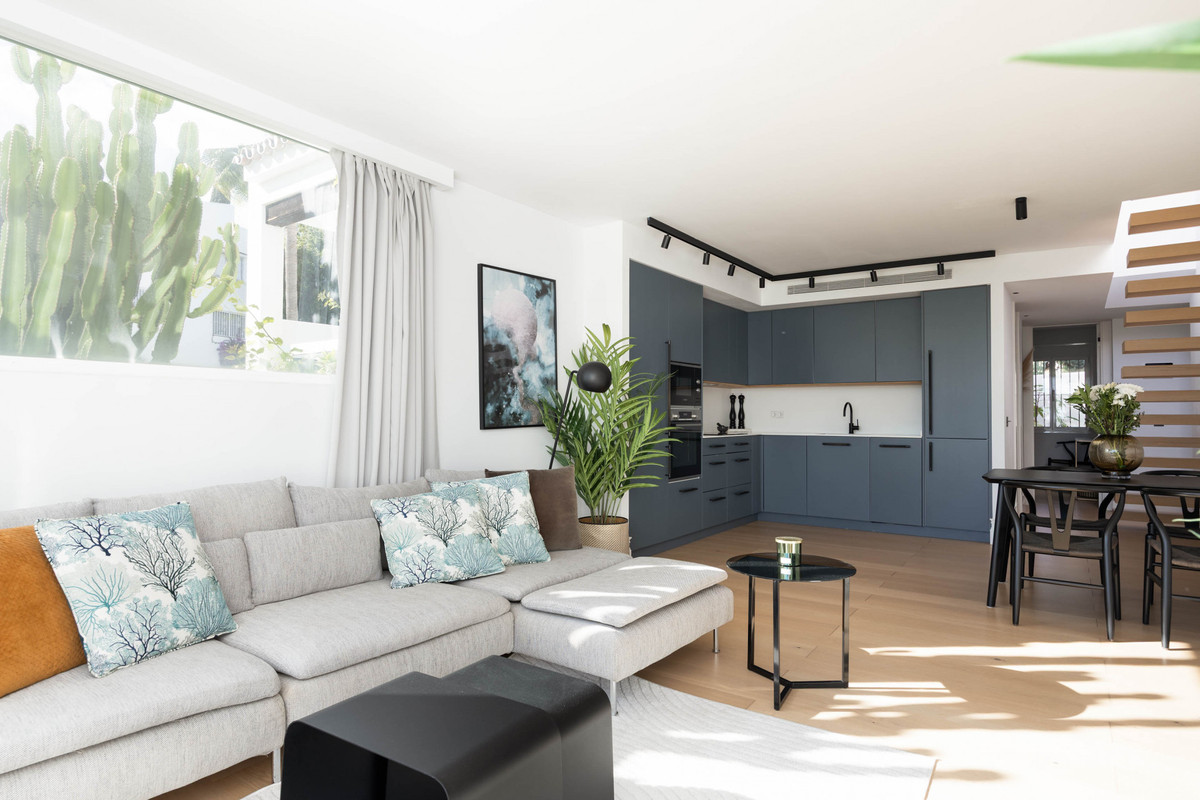 Se vende Apartamento Planta Media de 2 dormitorios en Costa Del Sol, Málaga, España