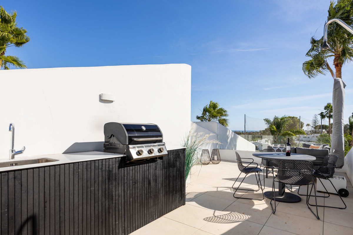 Se vende Apartamento Planta Media de 2 dormitorios en Costa Del Sol, Málaga, España