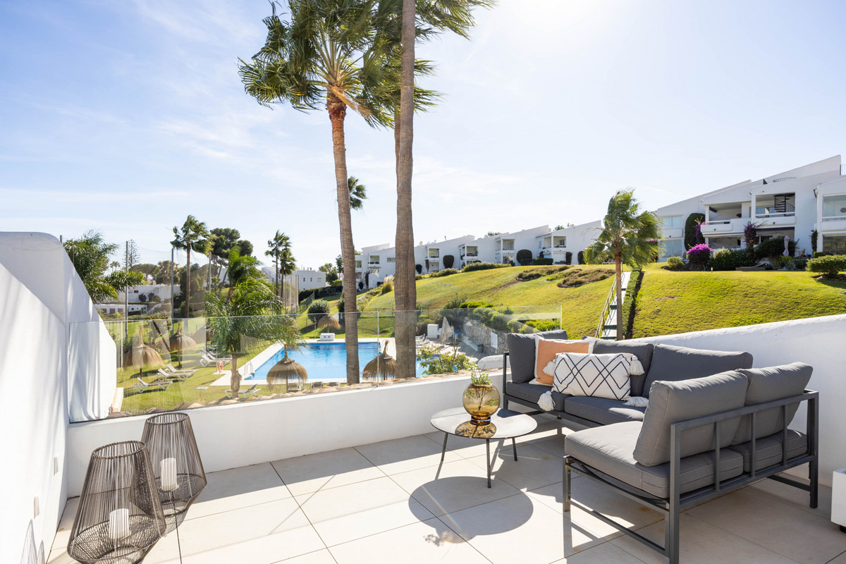 Se vende Apartamento Planta Media de 2 dormitorios en Costa Del Sol, Málaga, España
