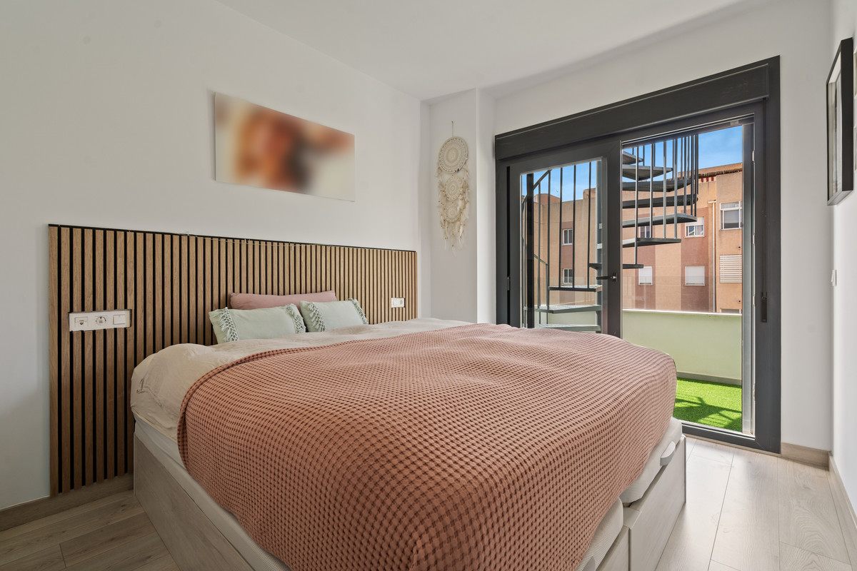 4 Bed Apartment for sale in Estepona Costa Del Sol, Málaga, Spain