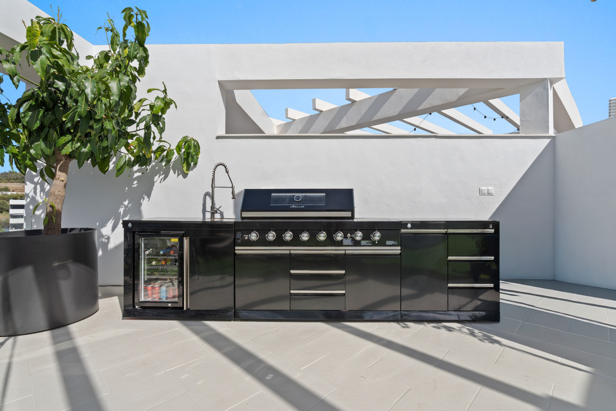 4 Bed Apartment for sale in Estepona Costa Del Sol, Málaga, Spain