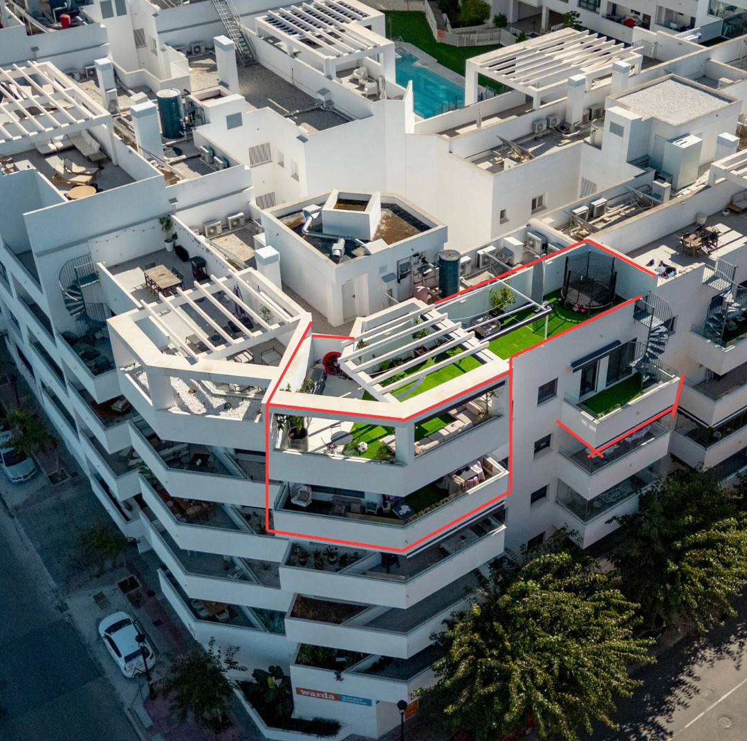 4 Bed Apartment for sale in Estepona Costa Del Sol, Málaga, Spain