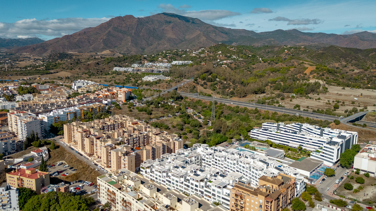 4 Bed Apartment for sale in Estepona Costa Del Sol, Málaga, Spain