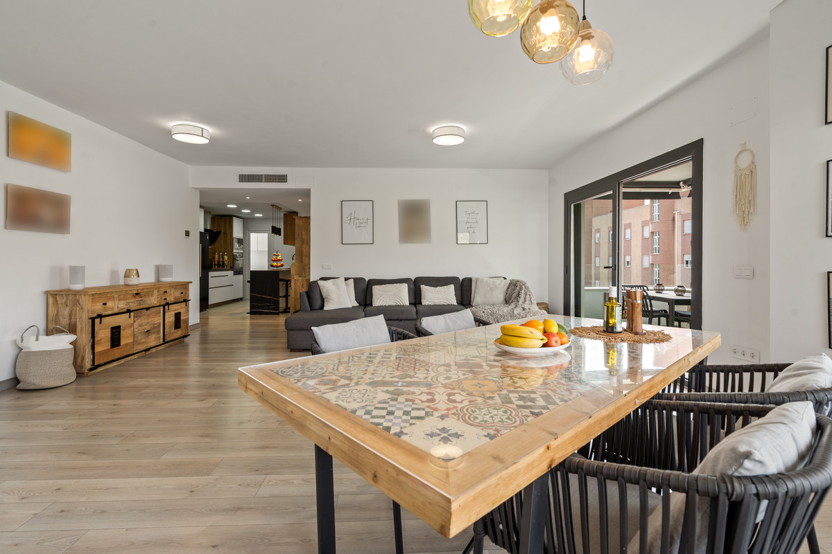 4 Bed Apartment for sale in Estepona Costa Del Sol, Málaga, Spain