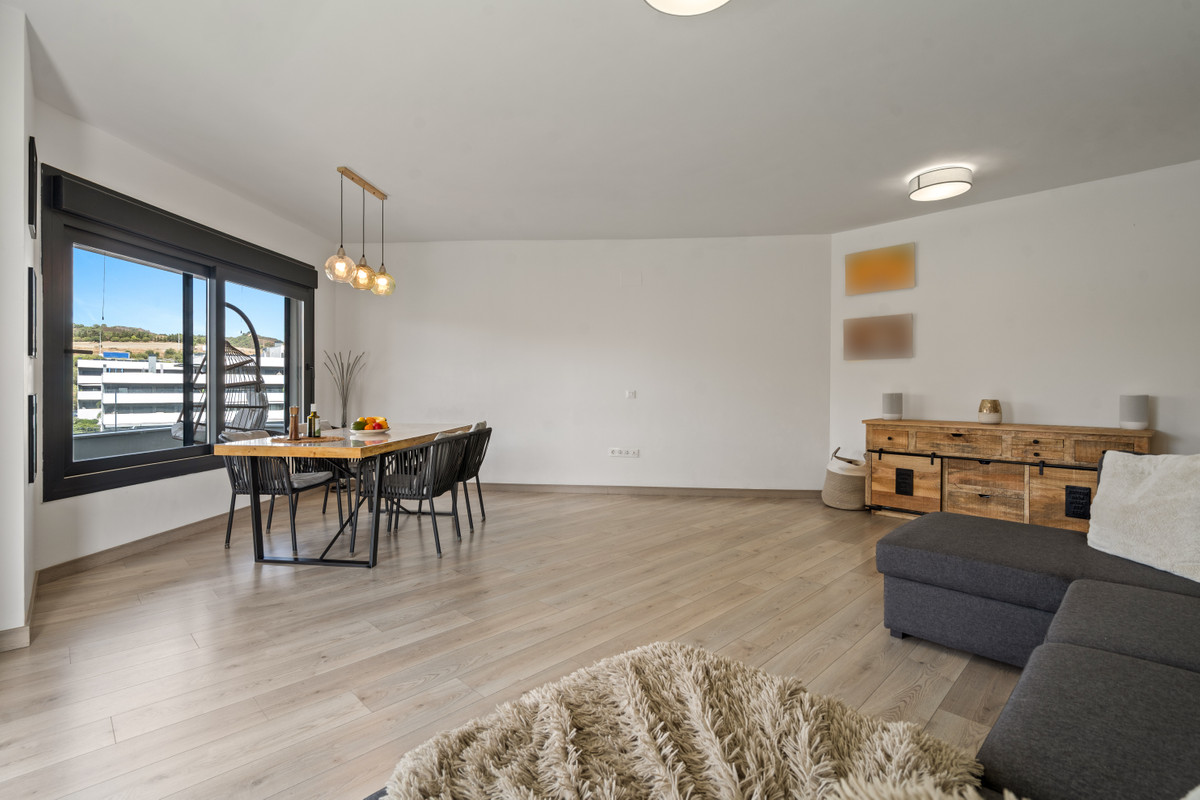 4 Bed Apartment for sale in Estepona Costa Del Sol, Málaga, Spain