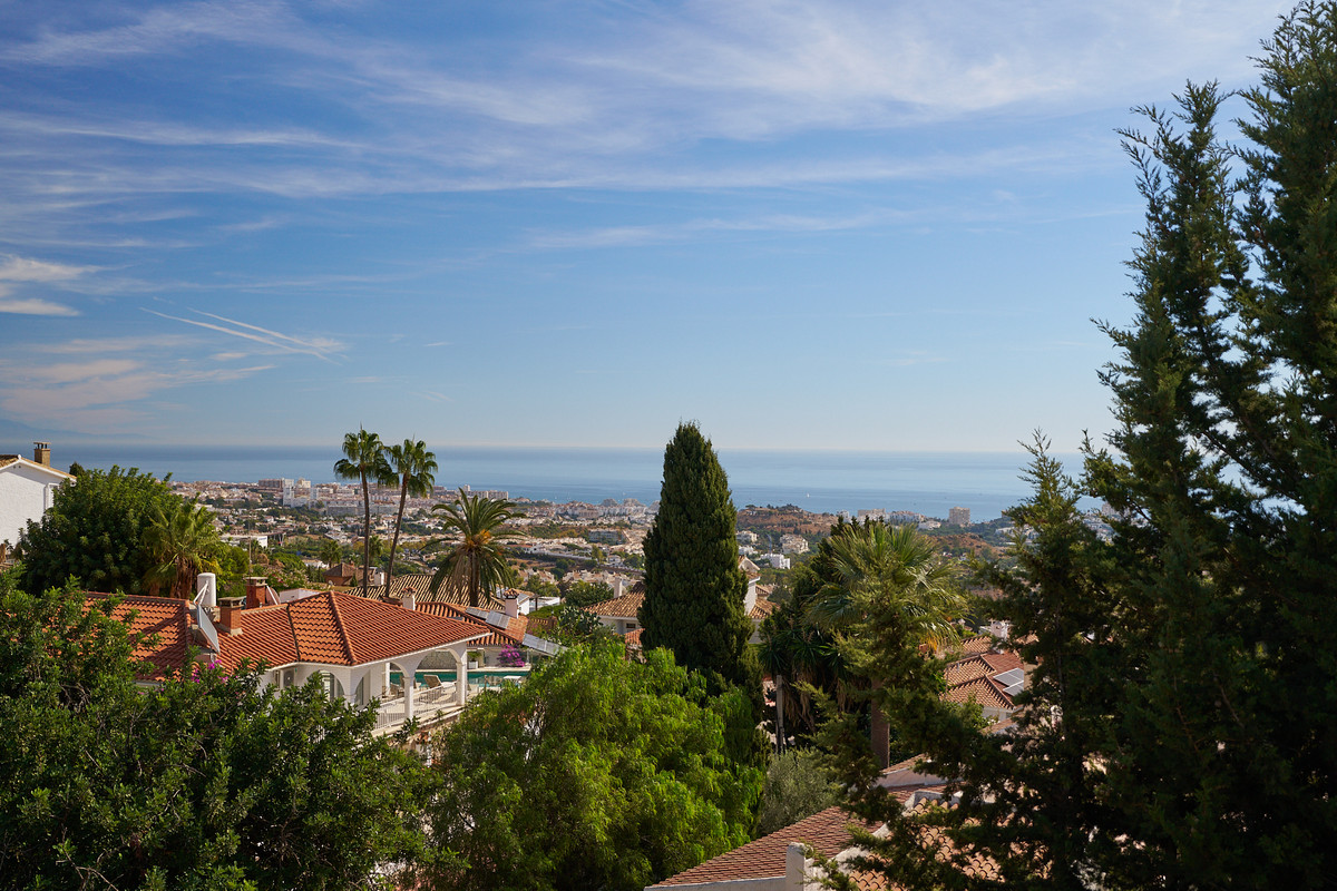 5 Bed Townhouse for sale in Benalmadena Costa Del Sol, Málaga, Spain