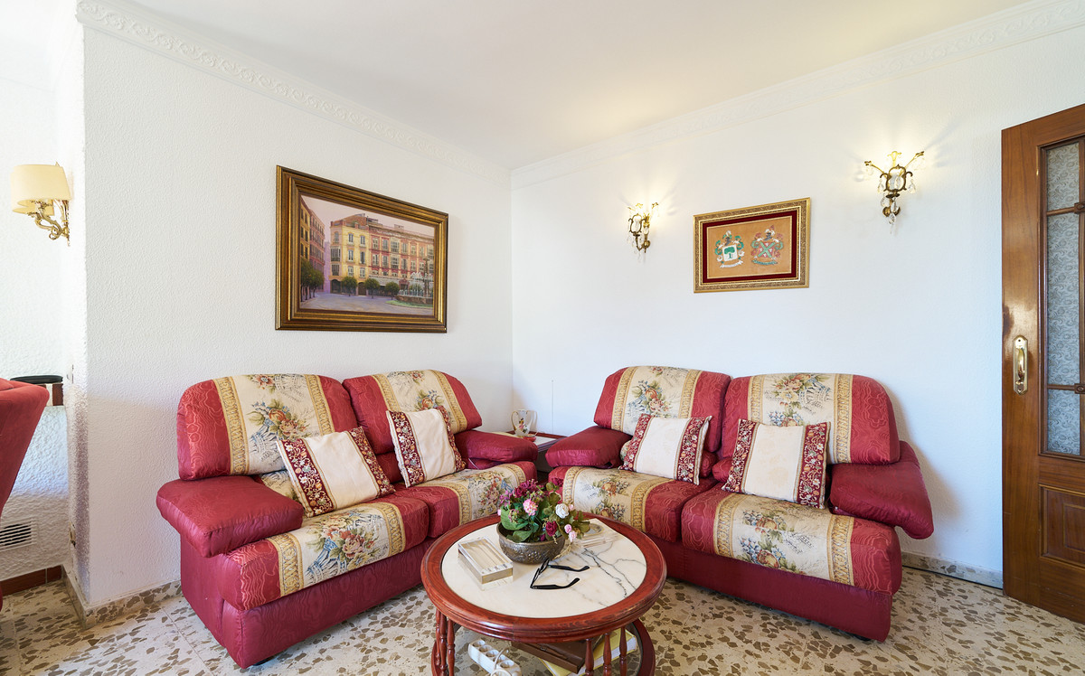 5 Bed Townhouse for sale in Benalmadena Costa Del Sol, Málaga, Spain