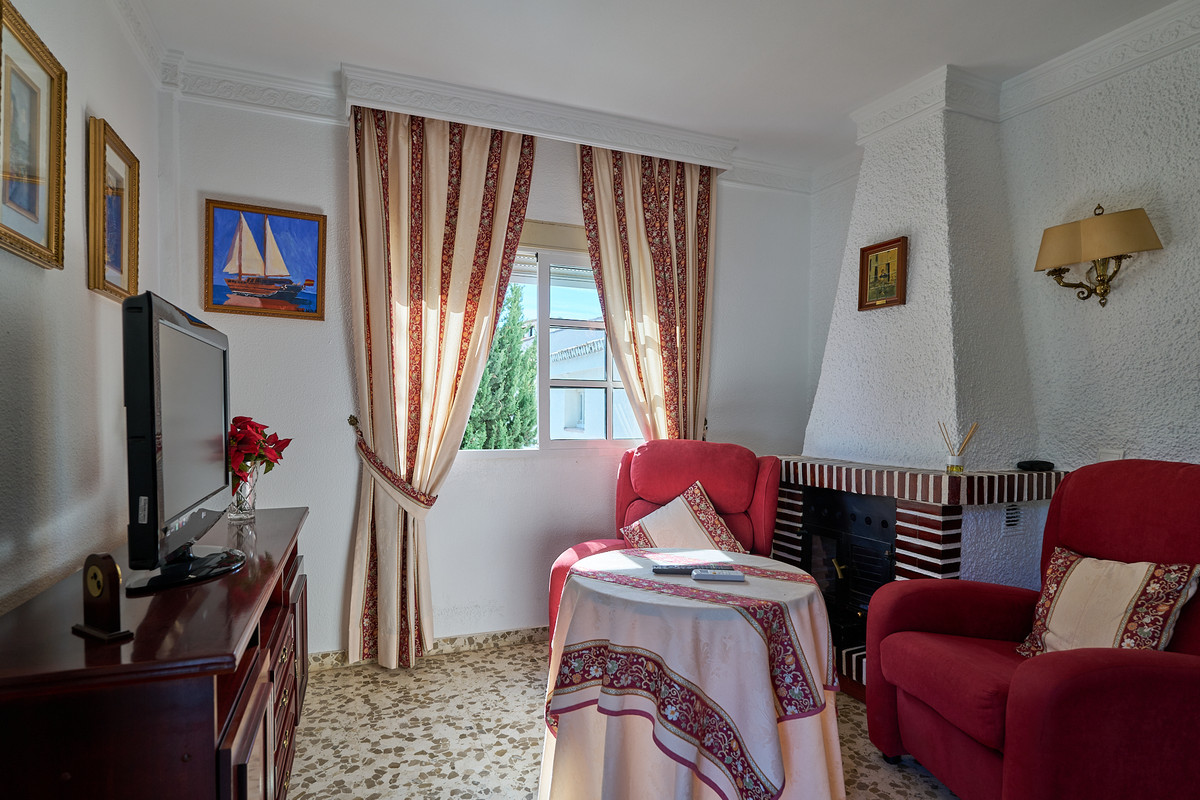 5 Bed Townhouse for sale in Benalmadena Costa Del Sol, Málaga, Spain