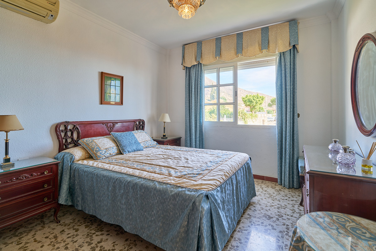 5 Bed Townhouse for sale in Benalmadena Costa Del Sol, Málaga, Spain