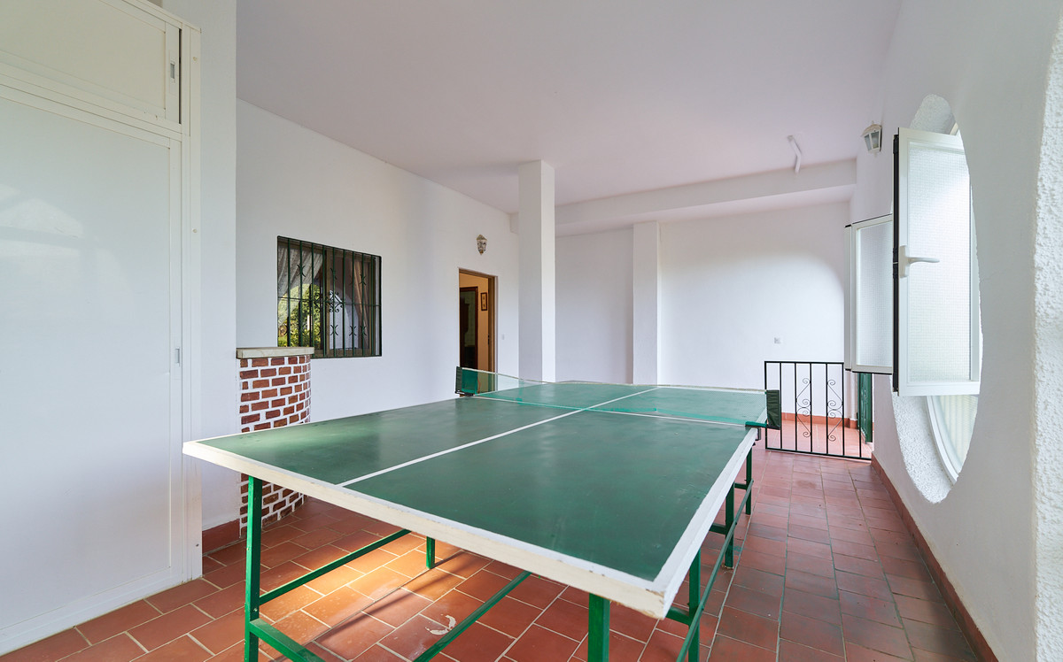 5 Bed Townhouse for sale in Benalmadena Costa Del Sol, Málaga, Spain