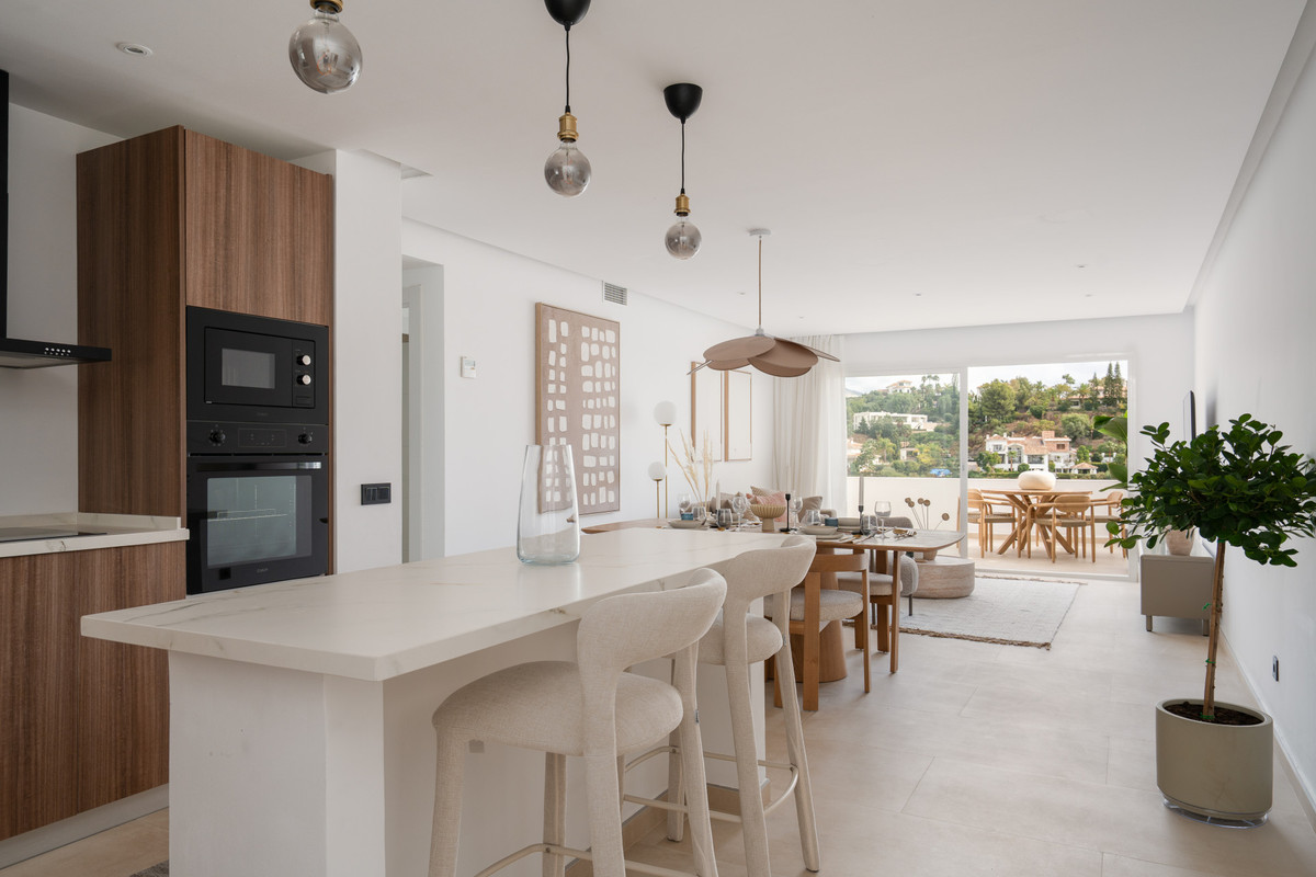 2 Bed Apartment for sale in La Quinta Costa Del Sol, Málaga, Spain
