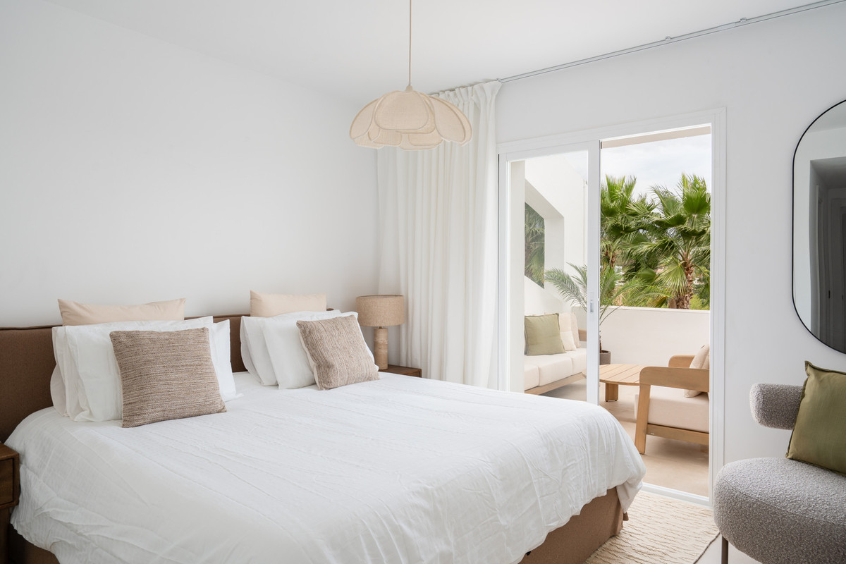 2 Bed Apartment for sale in La Quinta Costa Del Sol, Málaga, Spain