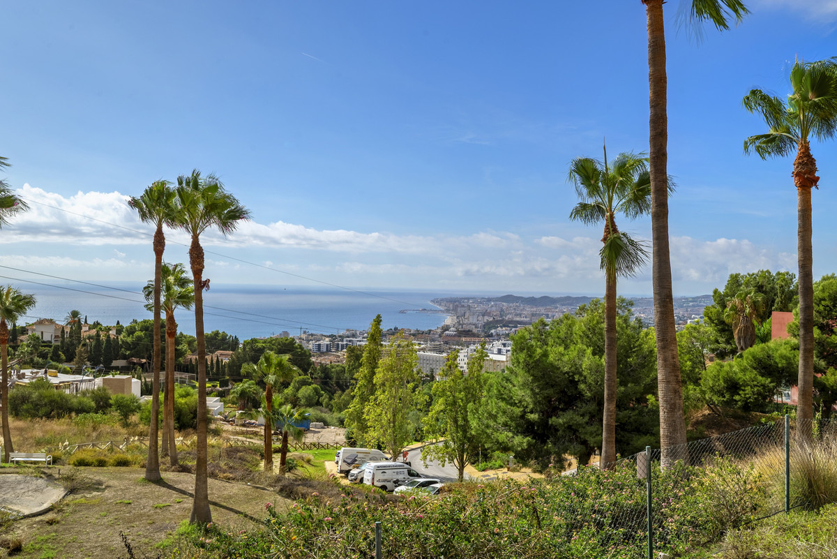 2 Bed Apartment for sale in Higueron Costa Del Sol, Málaga, Spain