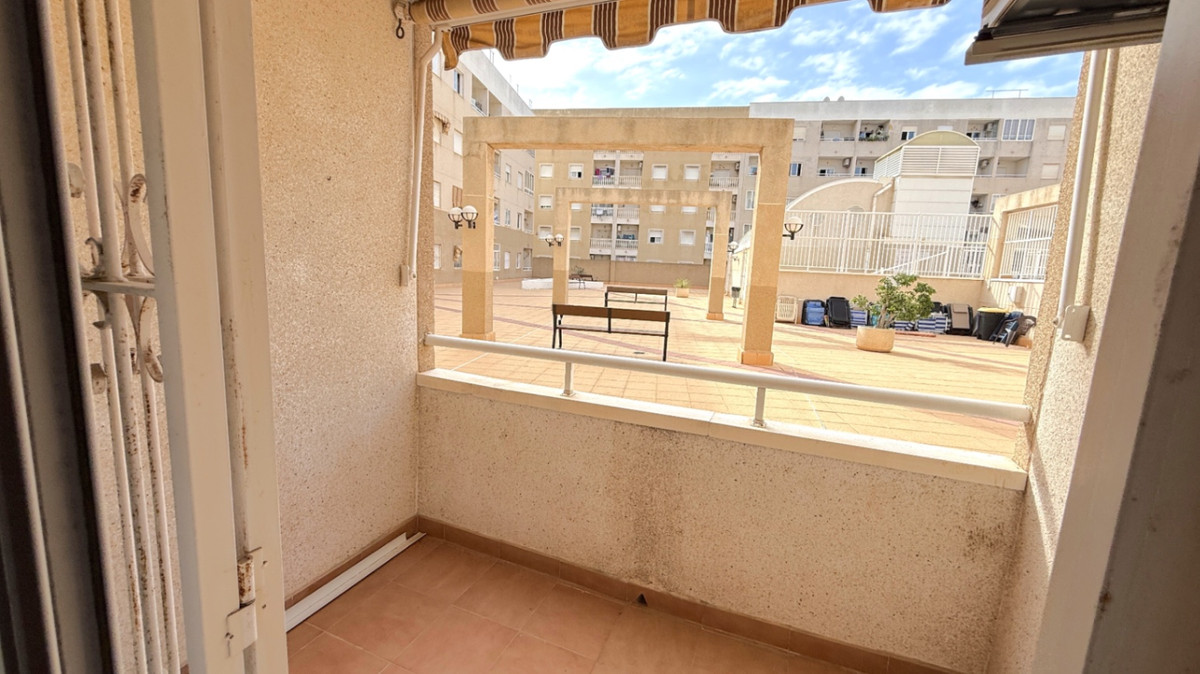 Se vende Apartamento Planta Baja de 2 dormitorios en Costa Blanca, Alicante, España