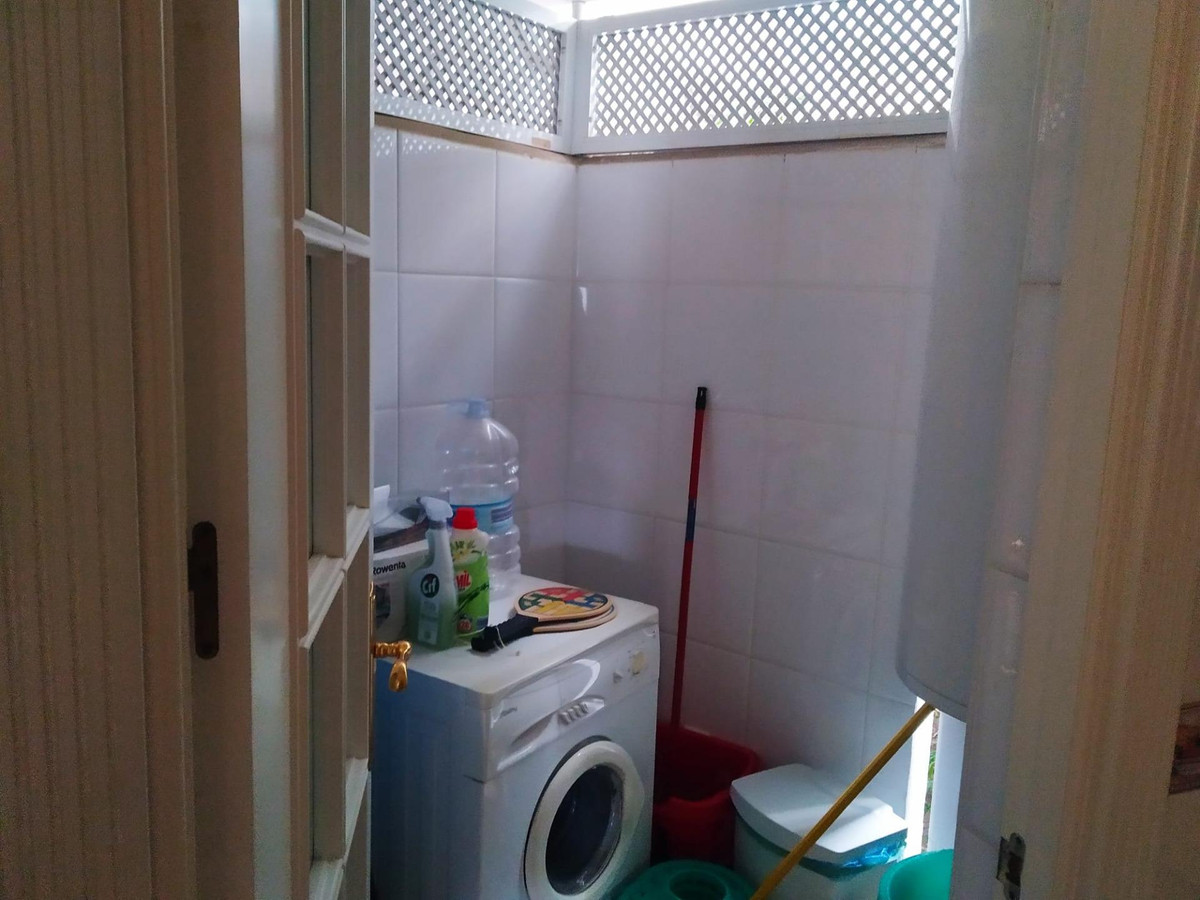 2 Bed Apartment for sale in Benalmadena Costa Costa Del Sol, Málaga, Spain