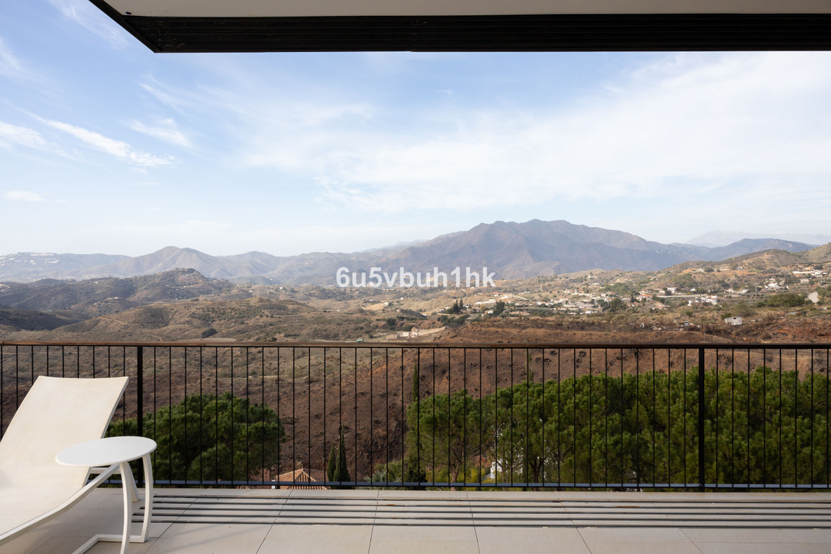4 Bed Townhouse for sale in Valtocado Costa Del Sol, Málaga, Spain