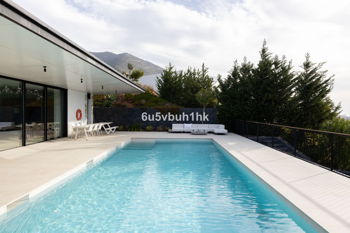 4 Bed Townhouse for sale in Valtocado Costa Del Sol, Málaga, Spain