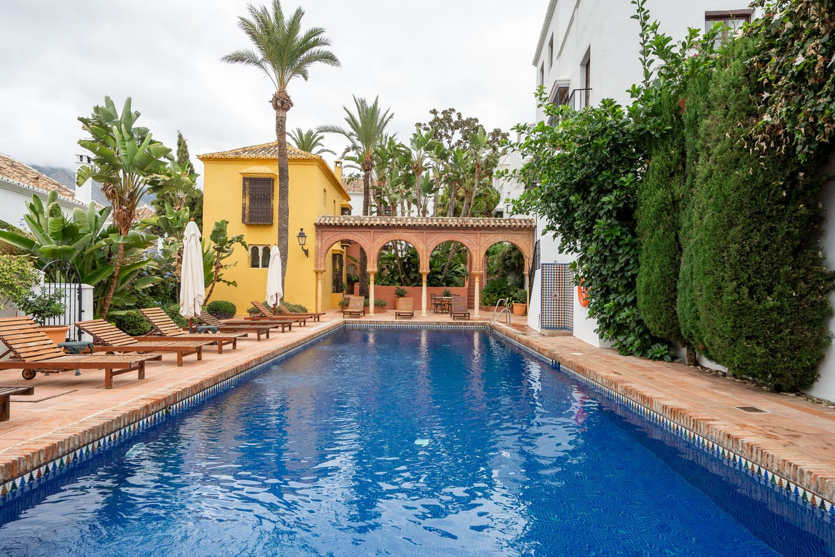 2 Bed Townhouse for sale in Marbella Costa Del Sol, Málaga, Spain