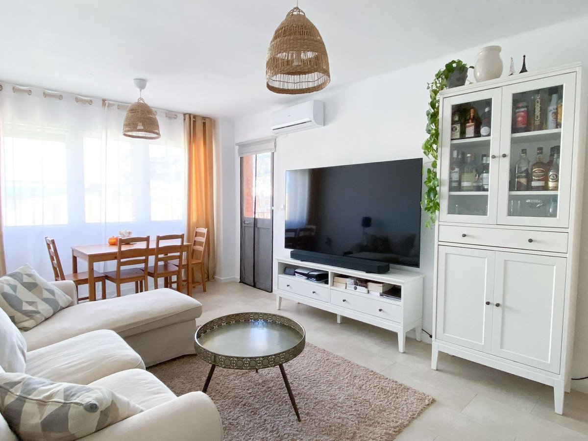 Se vende Apartamento Planta Media de 3 dormitorios en Costa Del Sol East, Málaga, España