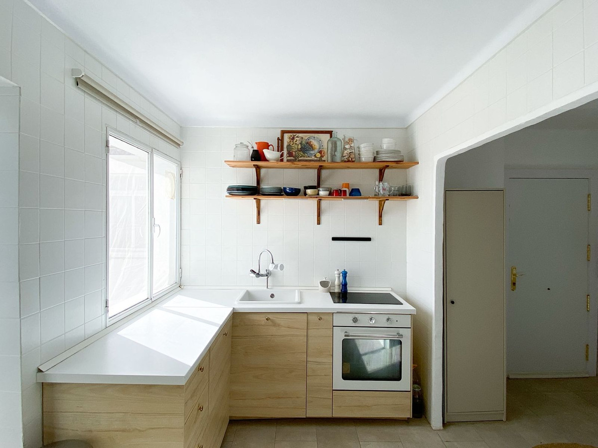 Se vende Apartamento Planta Media de 3 dormitorios en Costa Del Sol East, Málaga, España