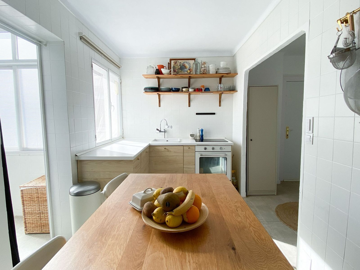 Se vende Apartamento Planta Media de 3 dormitorios en Costa Del Sol East, Málaga, España
