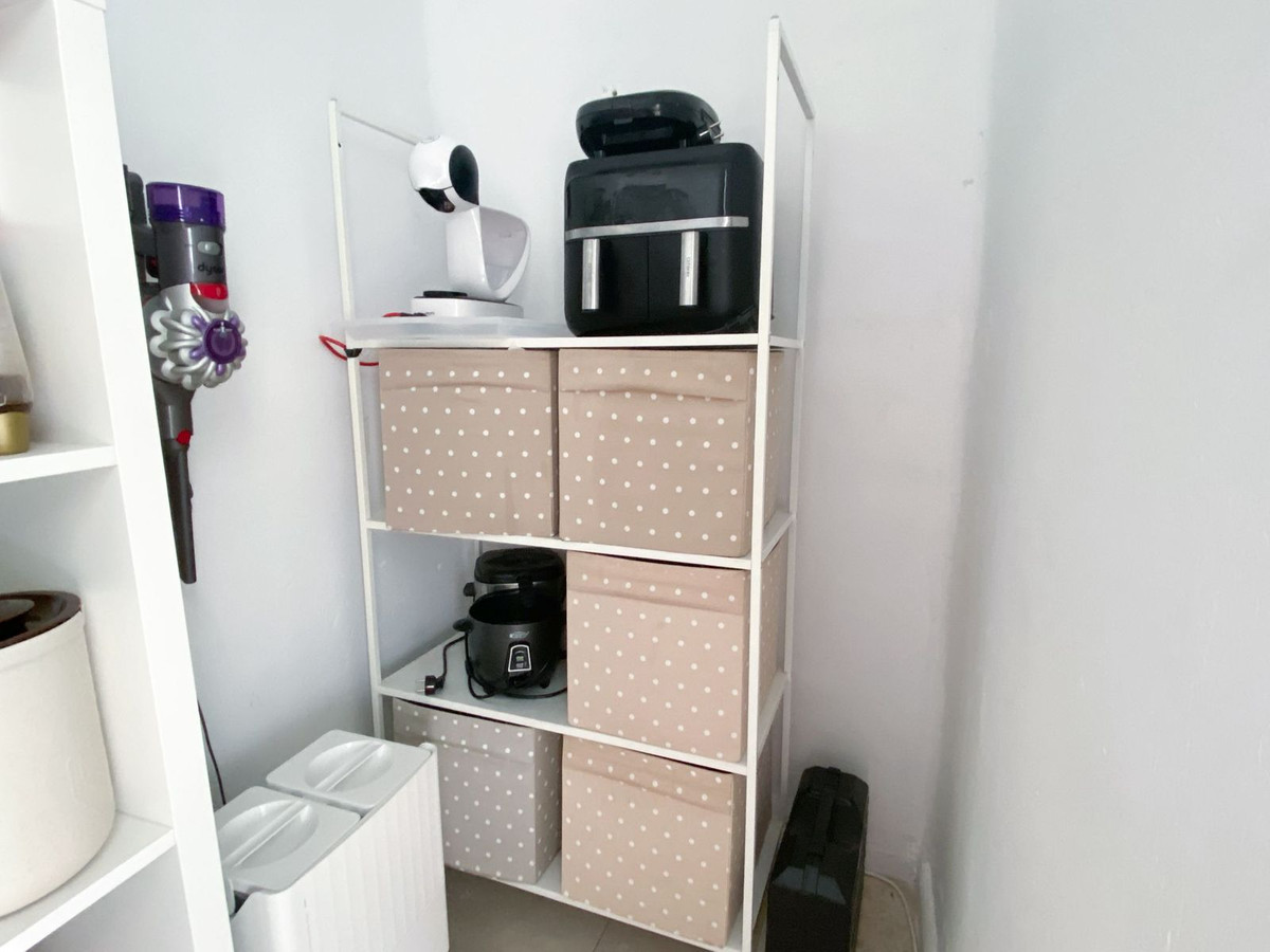 Se vende Apartamento Planta Media de 3 dormitorios en Costa Del Sol East, Málaga, España