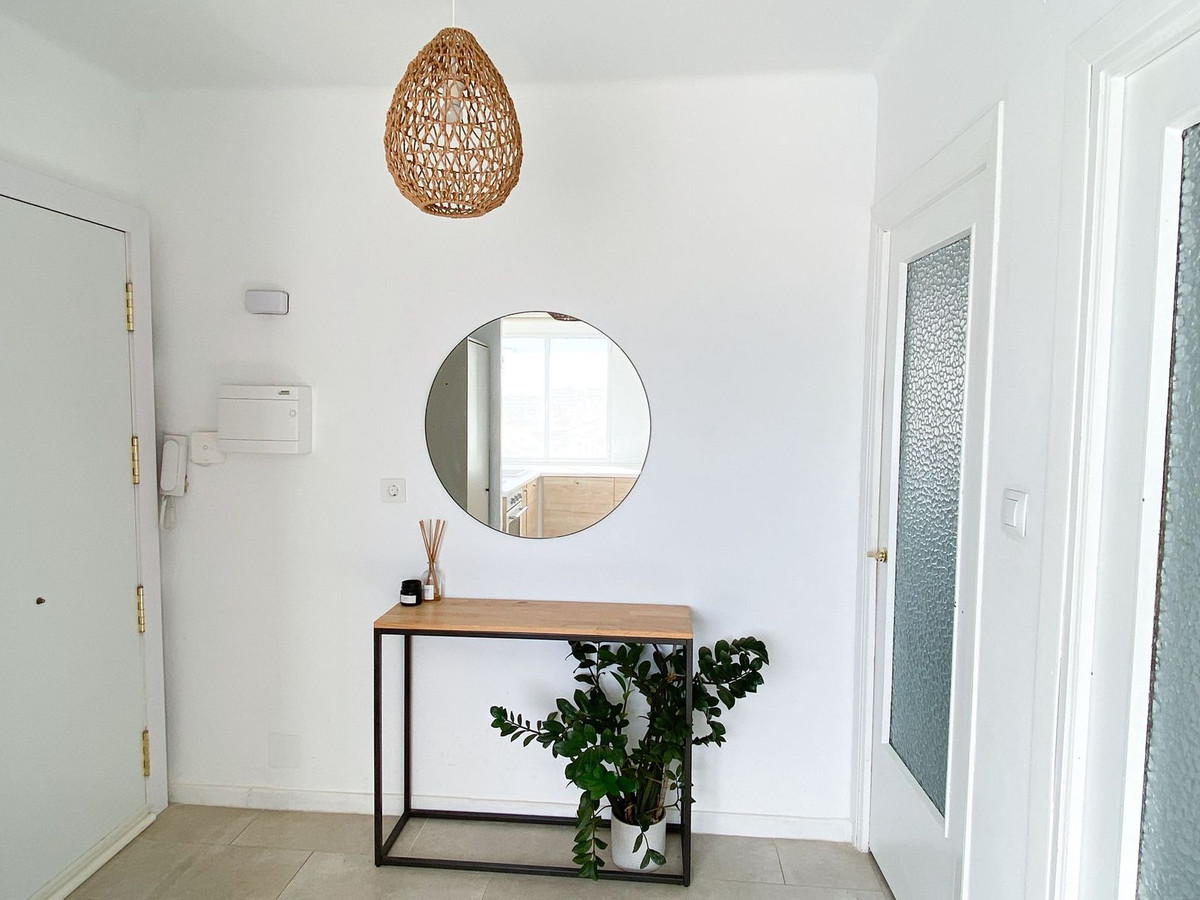 Se vende Apartamento Planta Media de 3 dormitorios en Costa Del Sol East, Málaga, España