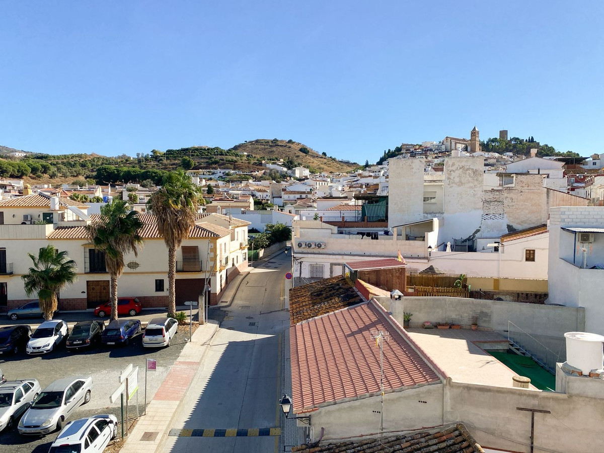 Se vende Apartamento Planta Media de 3 dormitorios en Costa Del Sol East, Málaga, España
