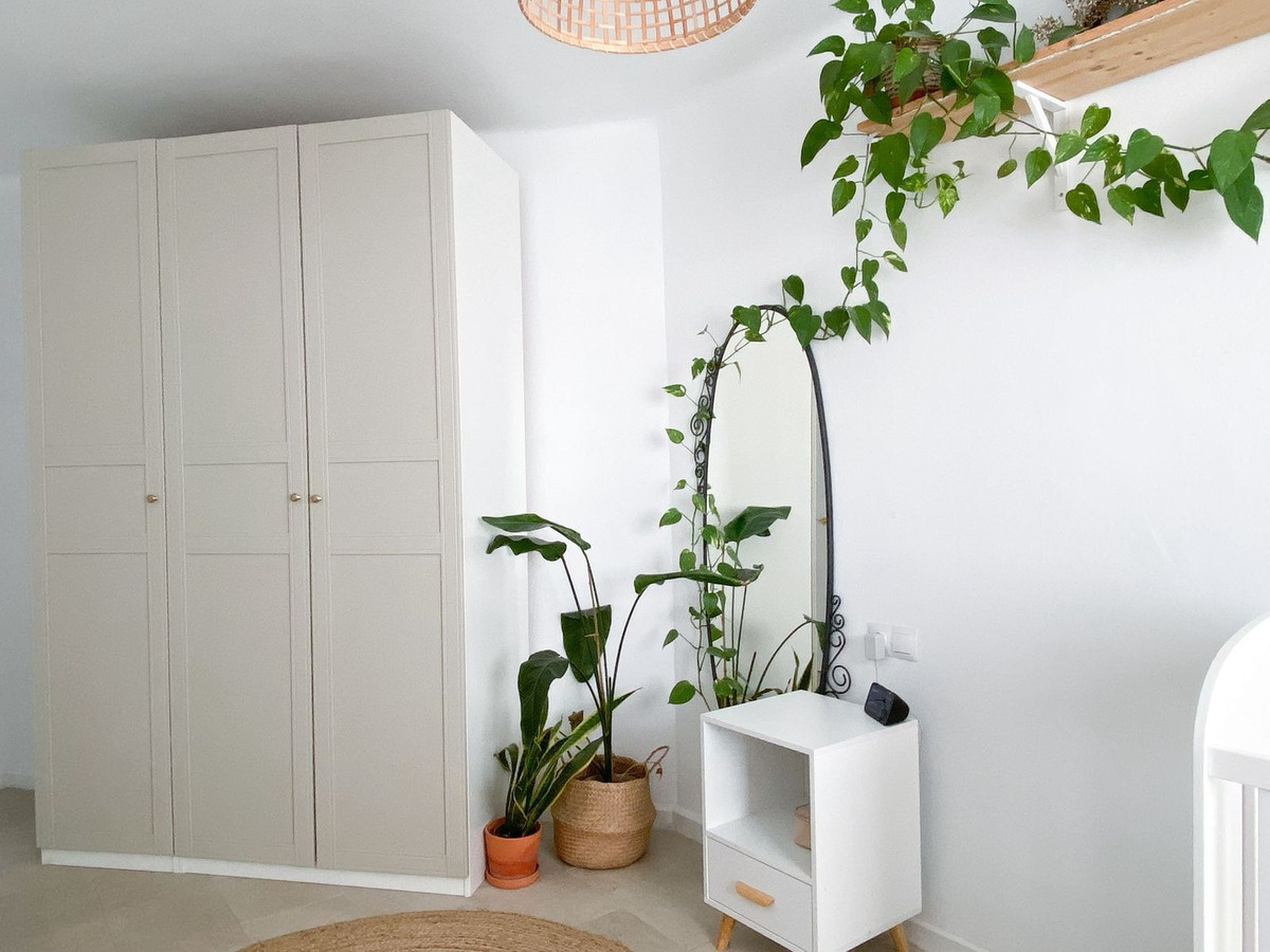 Se vende Apartamento Planta Media de 3 dormitorios en Costa Del Sol East, Málaga, España