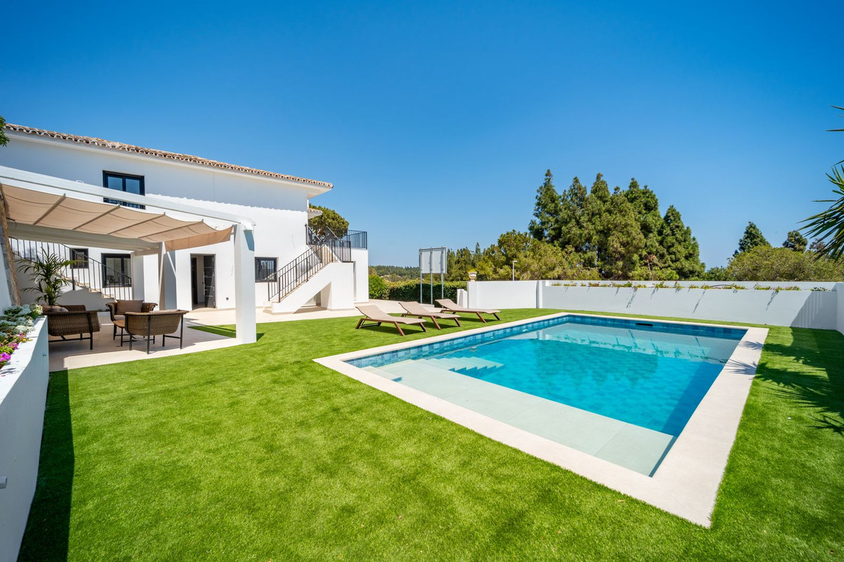 5 Bed Townhouse for sale in La Cala De Mijas Costa Del Sol, Málaga, Spain