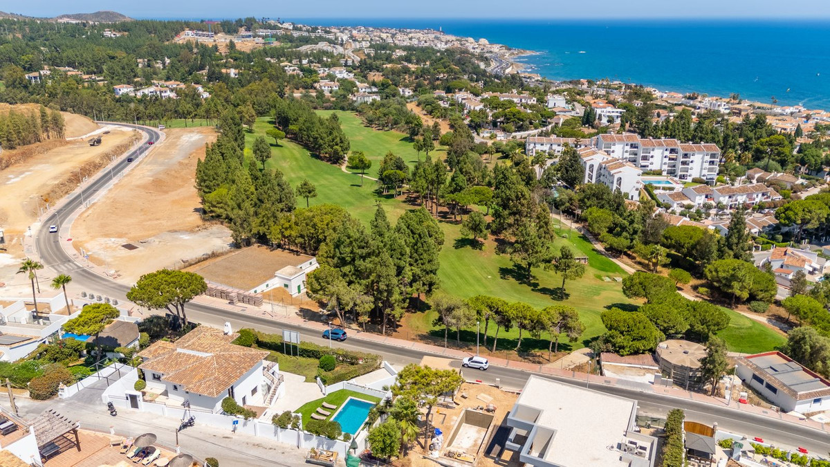5 Bed Townhouse for sale in La Cala De Mijas Costa Del Sol, Málaga, Spain