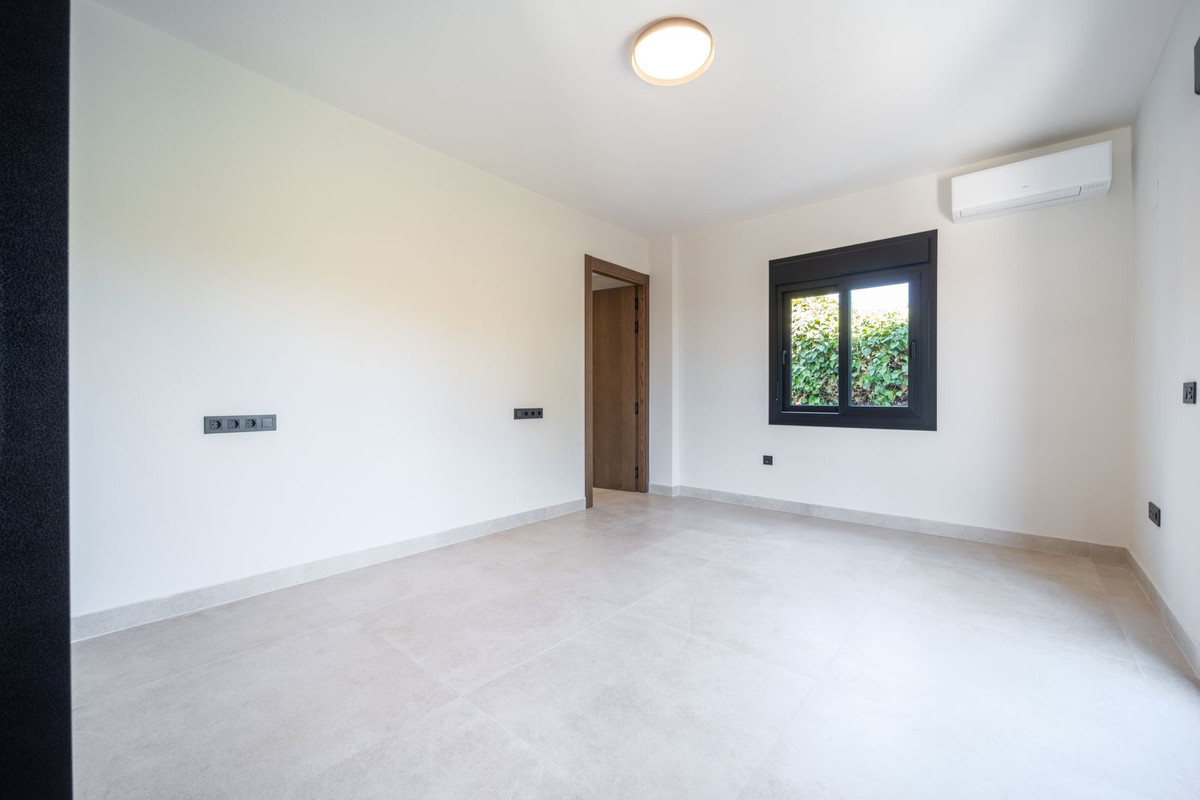 5 Bed Townhouse for sale in La Cala De Mijas Costa Del Sol, Málaga, Spain