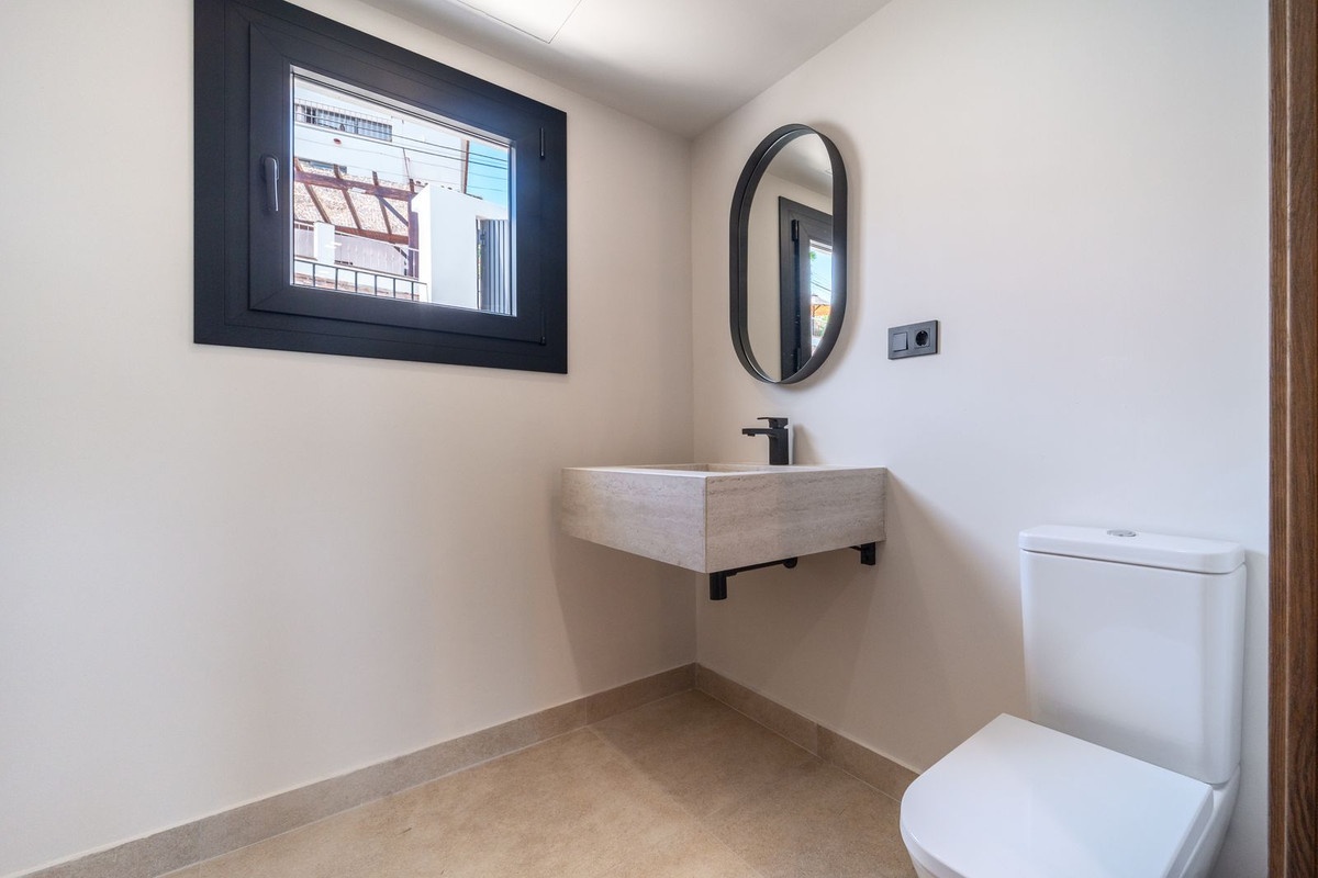 5 Bed Townhouse for sale in La Cala De Mijas Costa Del Sol, Málaga, Spain