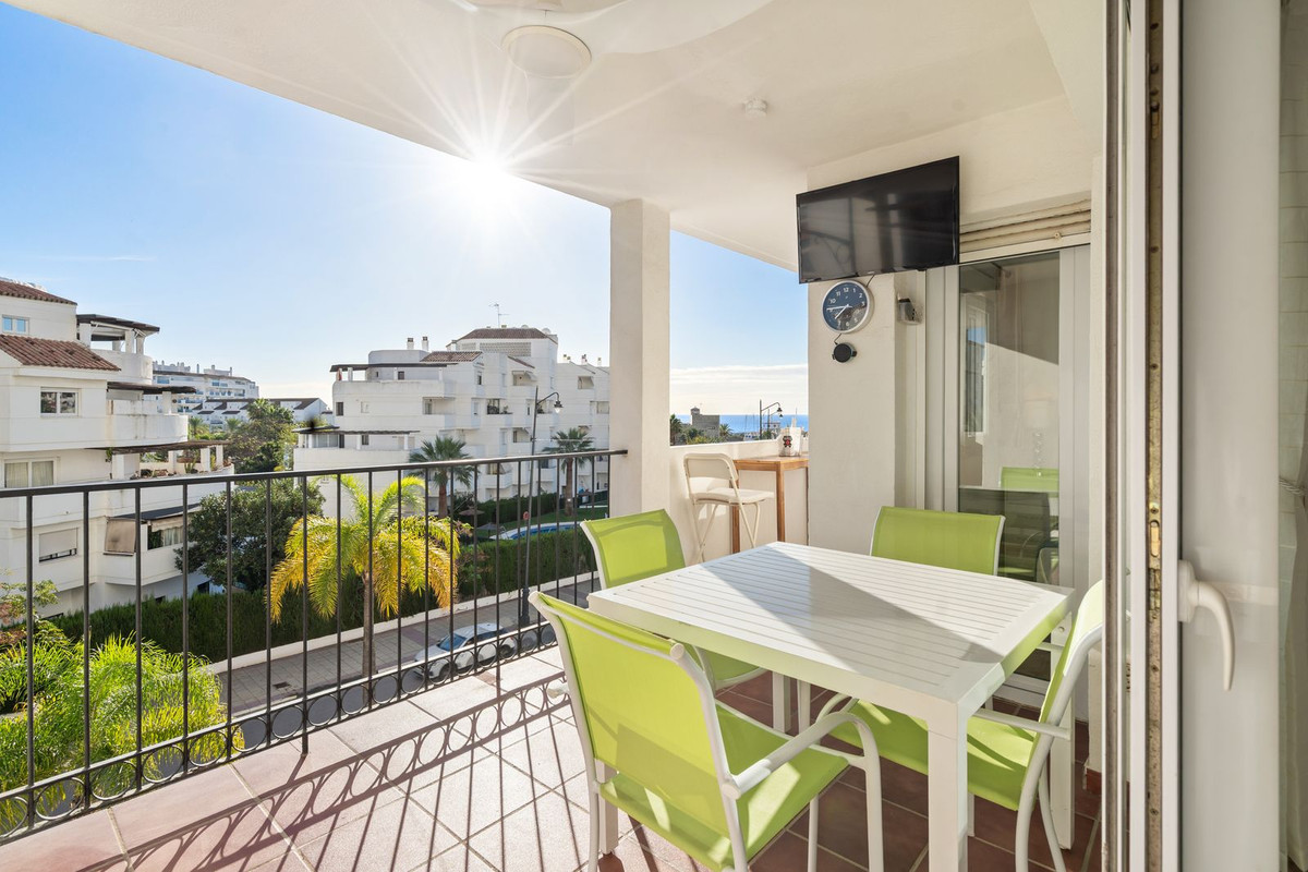 Se vende Apartamento Planta Media de 3 dormitorios en Costa Del Sol, Málaga, España