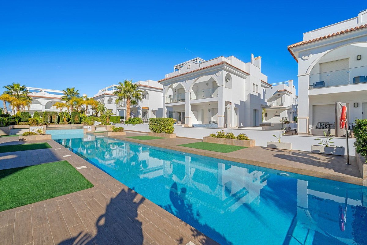 Se vende Ático de 2 dormitorios en Costa Blanca, Alicante, España