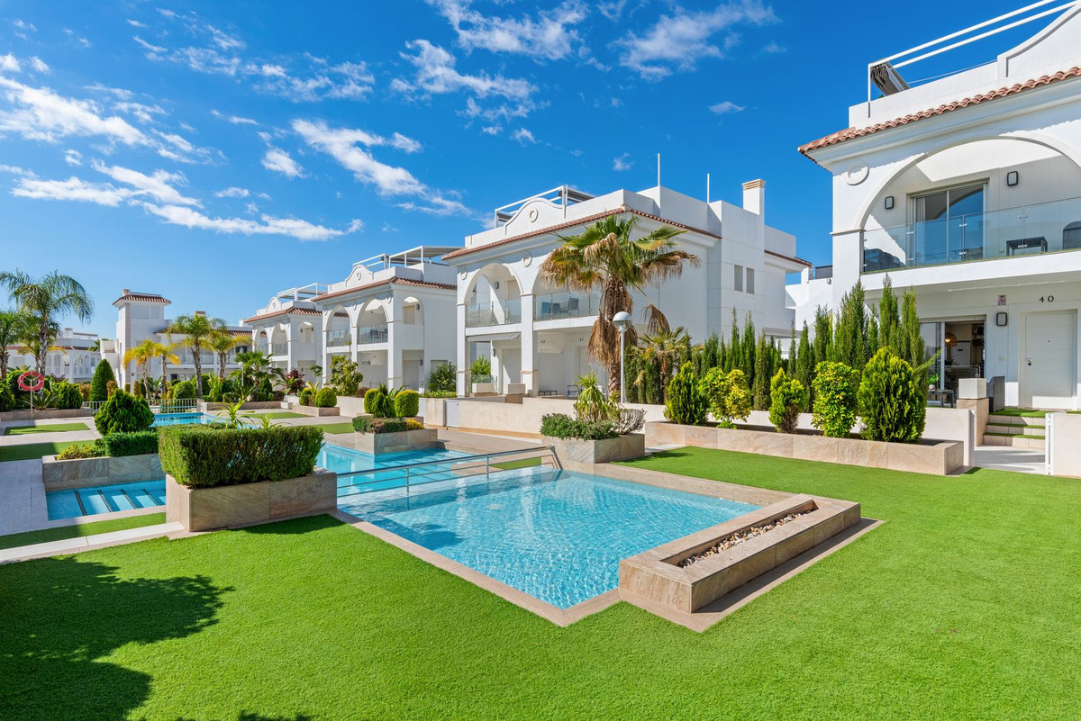 Se vende Ático de 2 dormitorios en Costa Blanca, Alicante, España