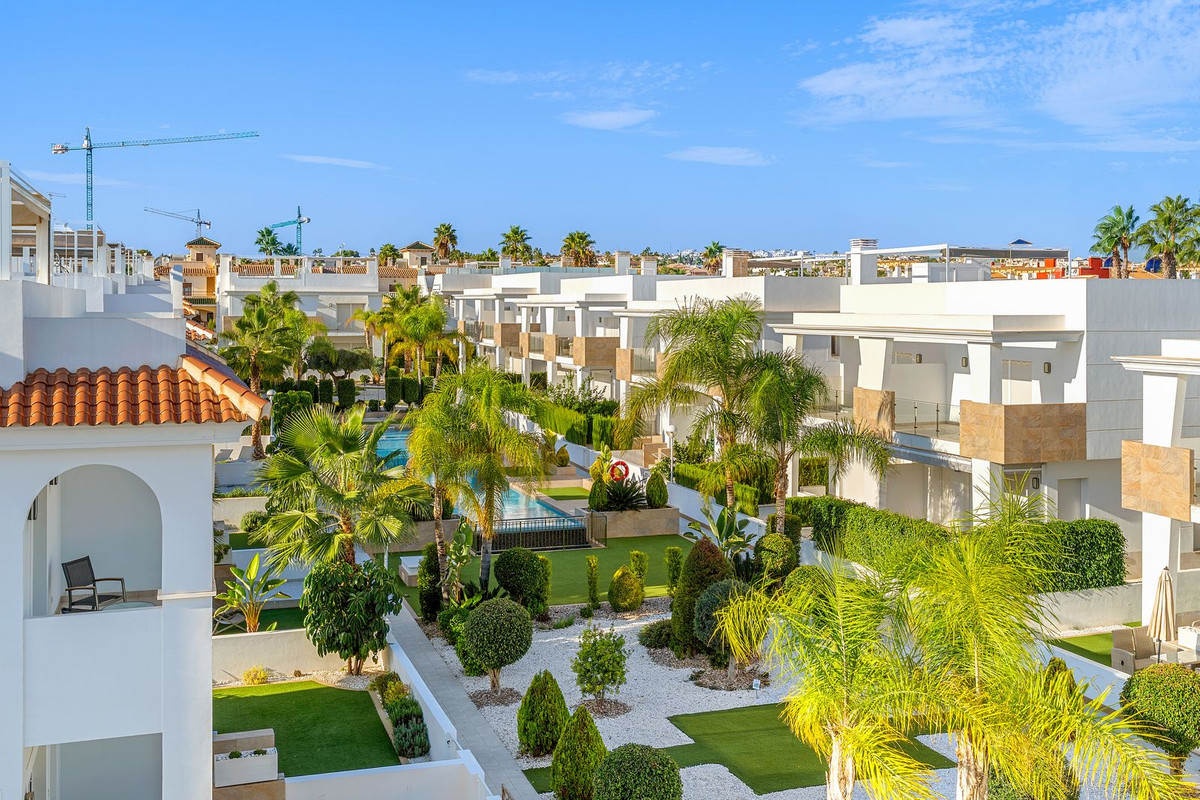 Se vende Ático de 2 dormitorios en Costa Blanca, Alicante, España