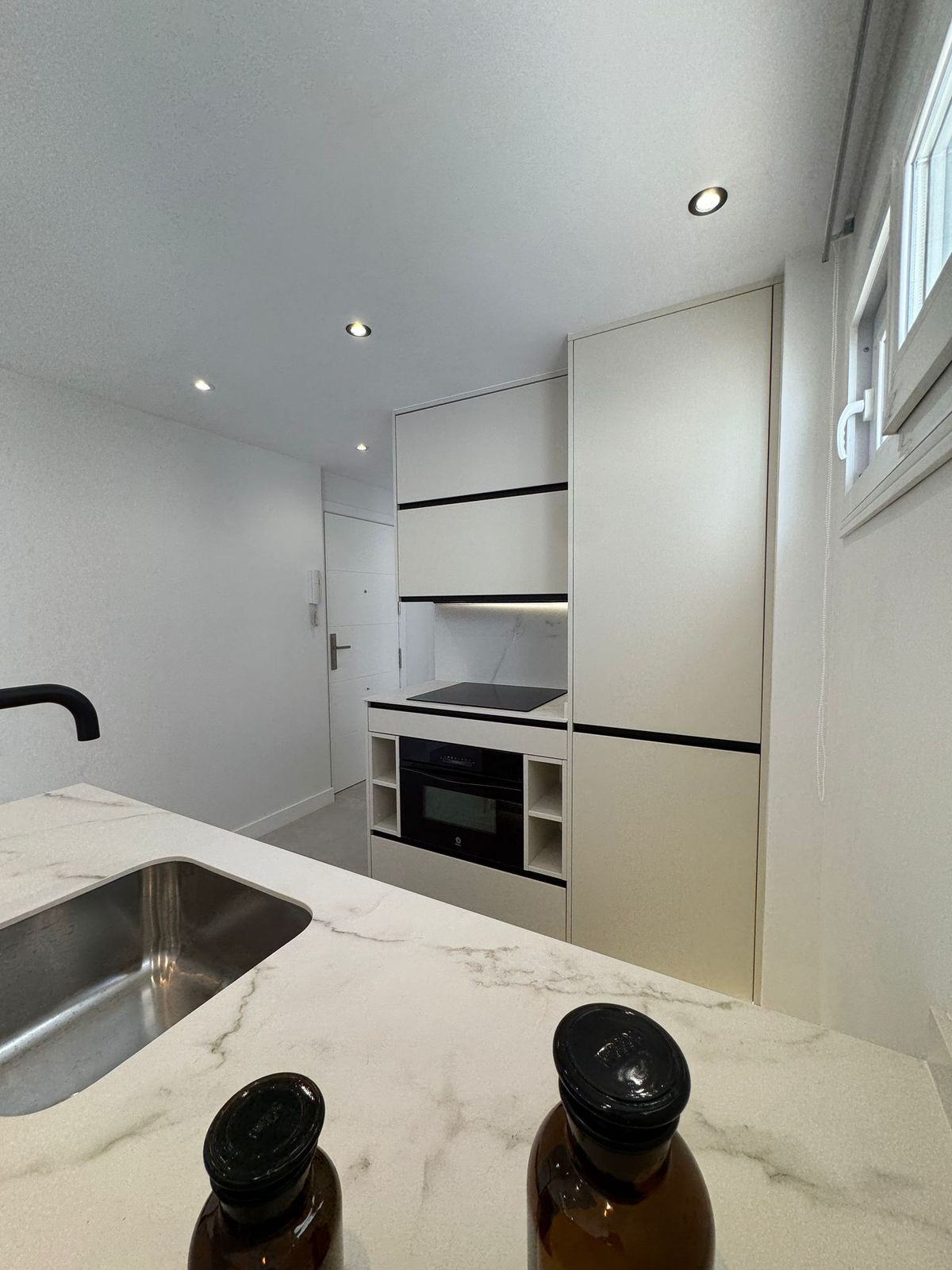 1 Bed Apartment for sale in Marbella Costa Del Sol, Málaga, Spain
