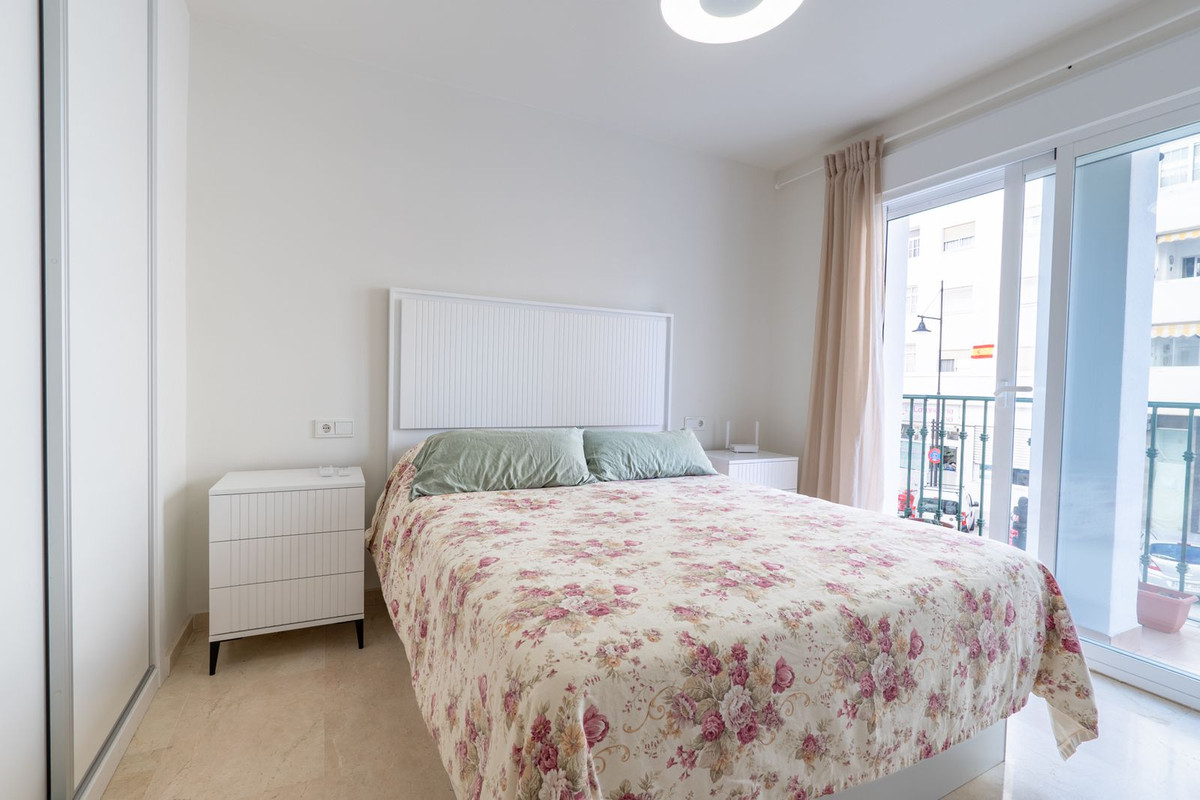 3 Bed Apartment for sale in Fuengirola Costa Del Sol, Málaga, Spain
