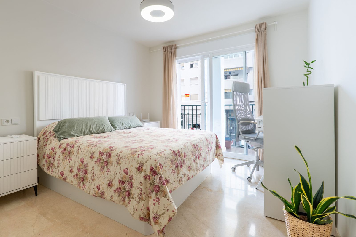 3 Bed Apartment for sale in Fuengirola Costa Del Sol, Málaga, Spain