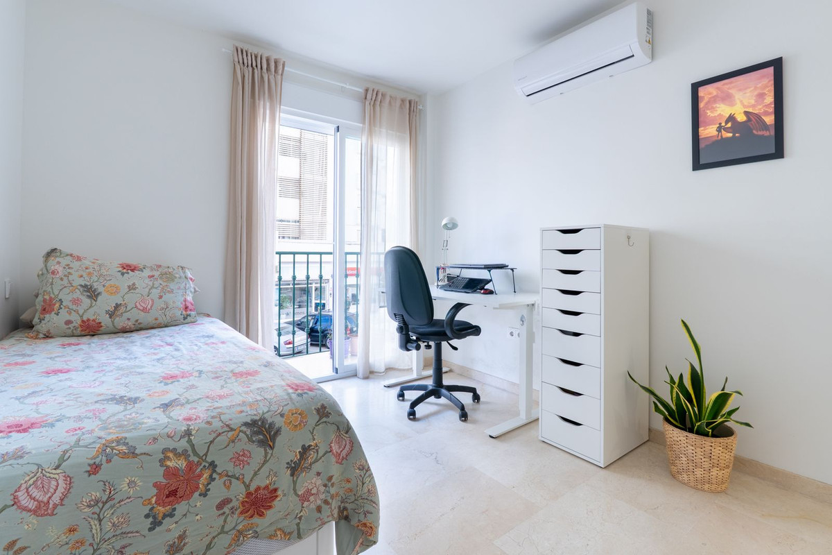 3 Bed Apartment for sale in Fuengirola Costa Del Sol, Málaga, Spain
