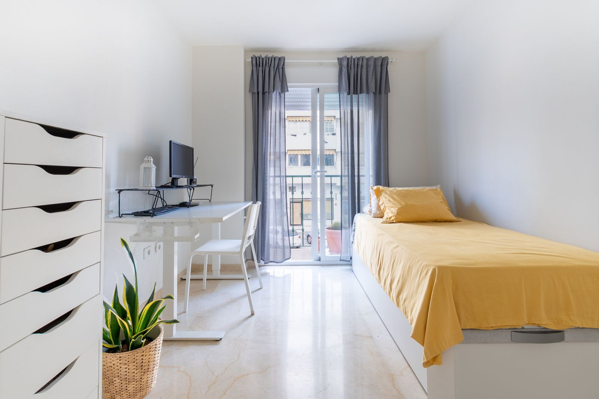3 Bed Apartment for sale in Fuengirola Costa Del Sol, Málaga, Spain