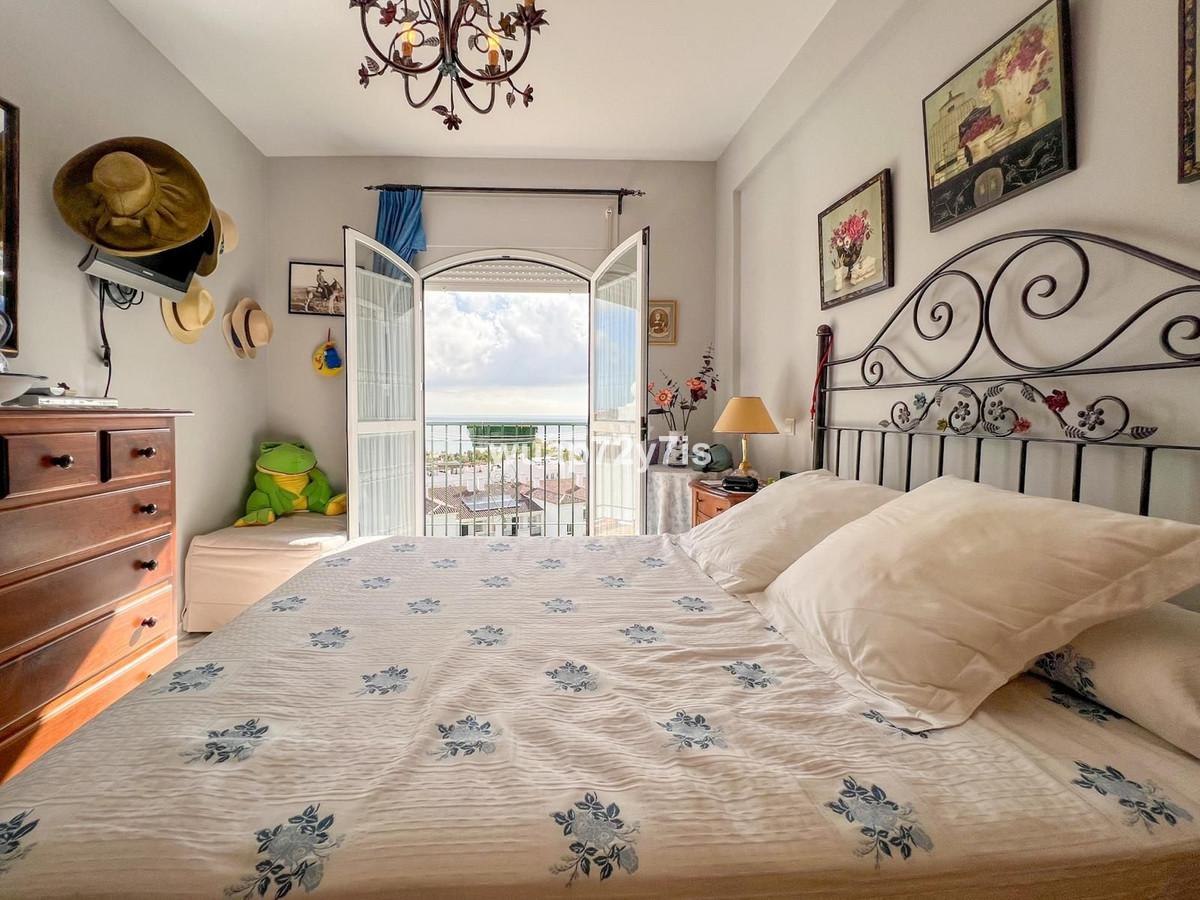 Se vende Apartamento Planta Media de 2 dormitorios en Costa Del Sol, Málaga, España