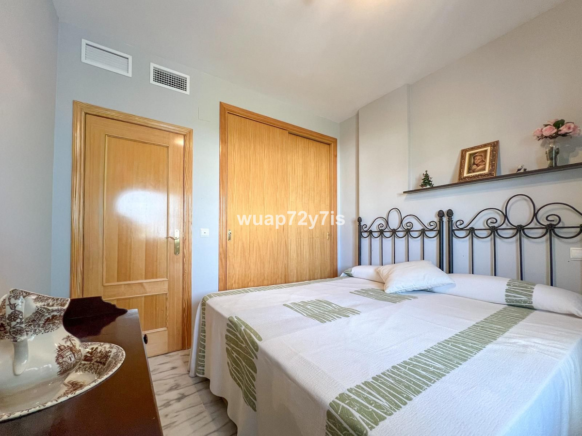 Se vende Apartamento Planta Media de 2 dormitorios en Costa Del Sol, Málaga, España