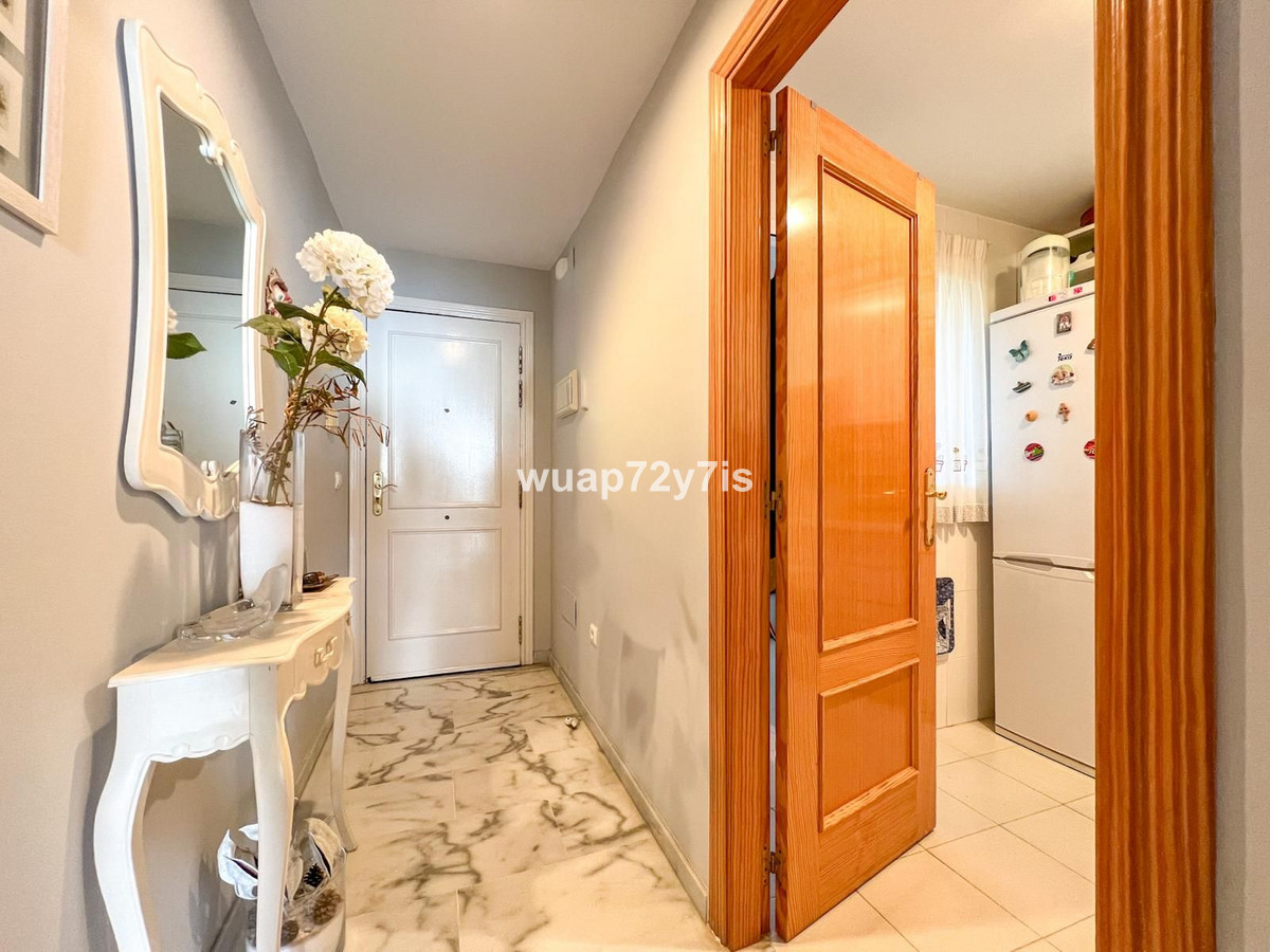 Se vende Apartamento Planta Media de 2 dormitorios en Costa Del Sol, Málaga, España