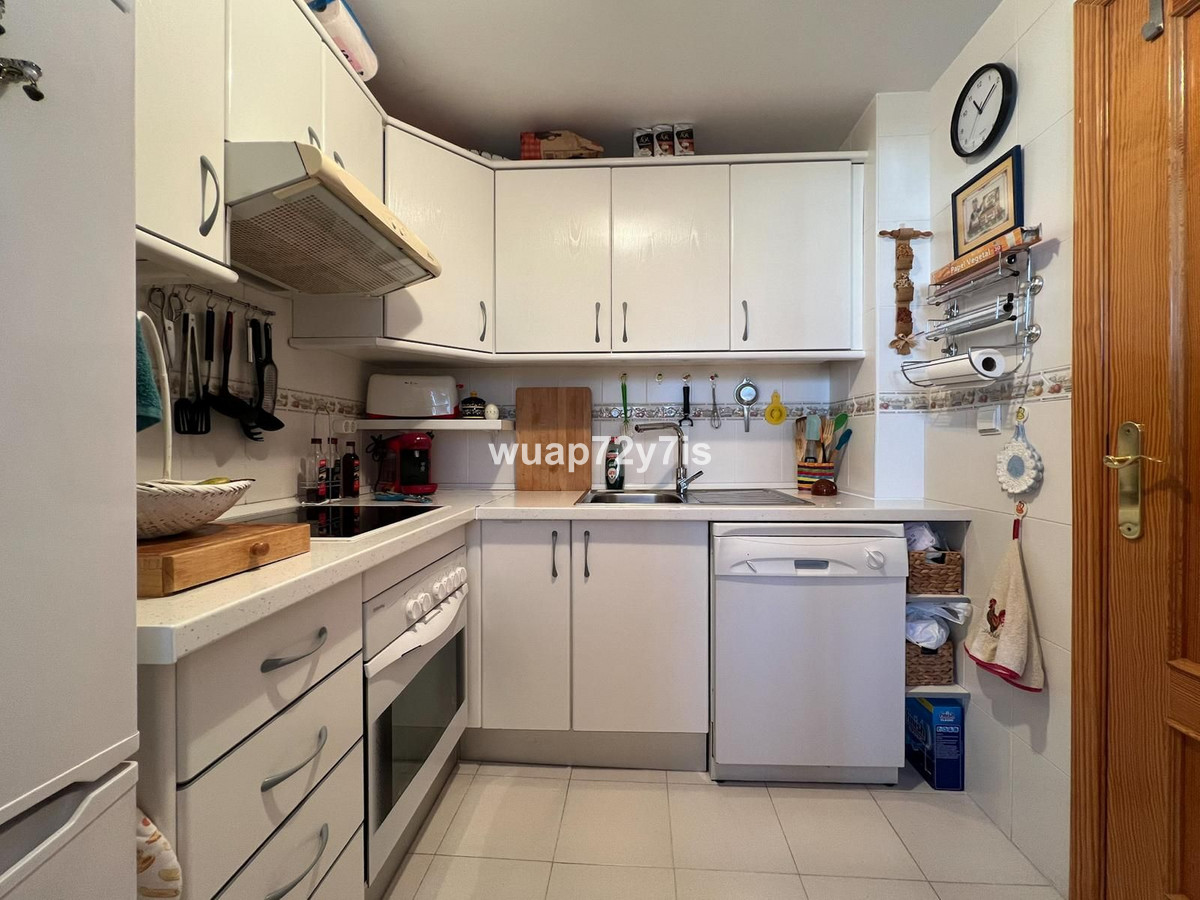 Se vende Apartamento Planta Media de 2 dormitorios en Costa Del Sol, Málaga, España